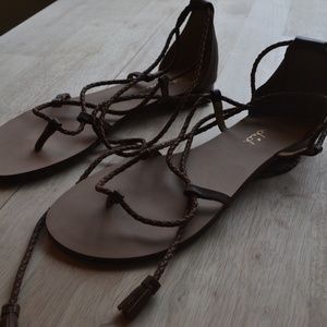 Splendid Brown Leather Strappy Flat Sandals